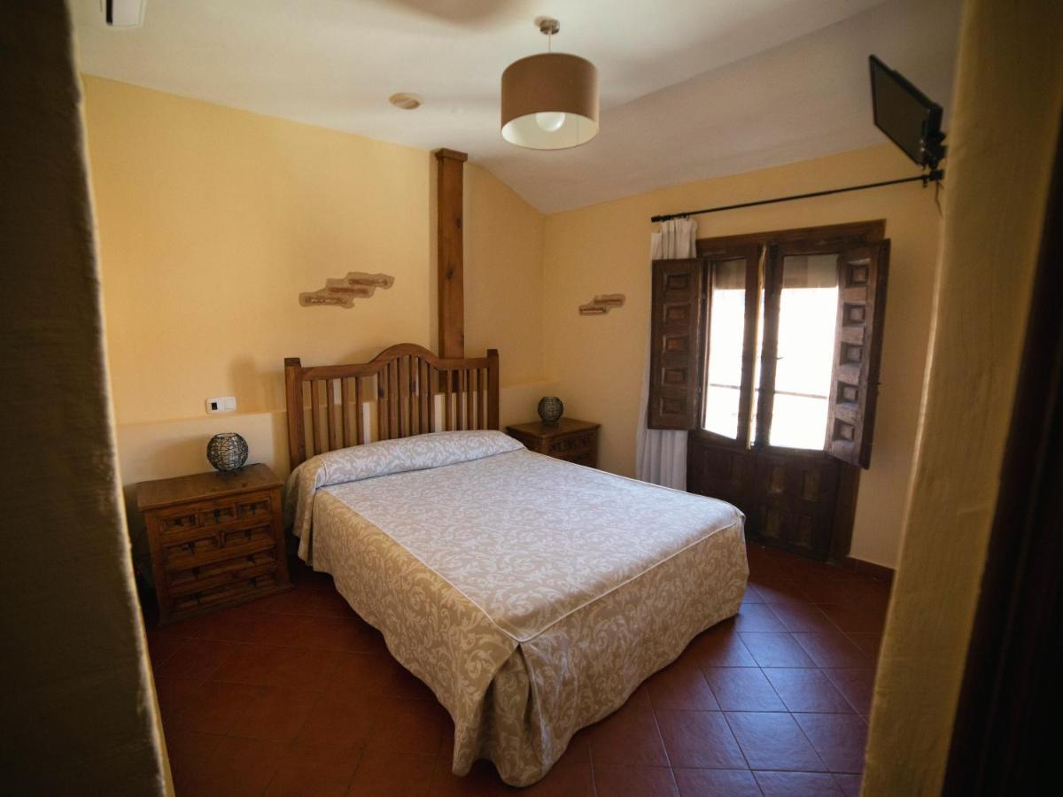 Hotel Pirata Casco Historico Toro Esterno foto
